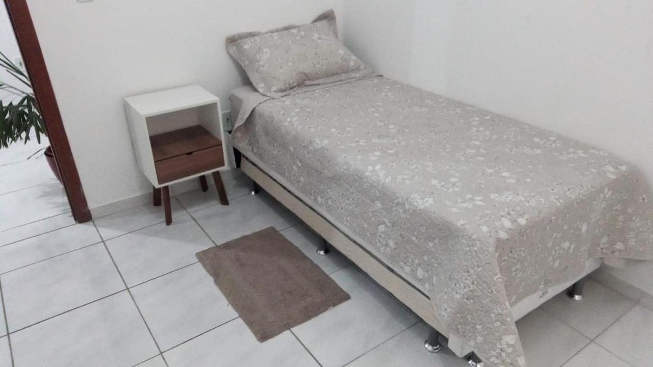 A Poucos Minutos Do Aeroporto De Floripa E Praias Do Sul Da Ilha Apartment