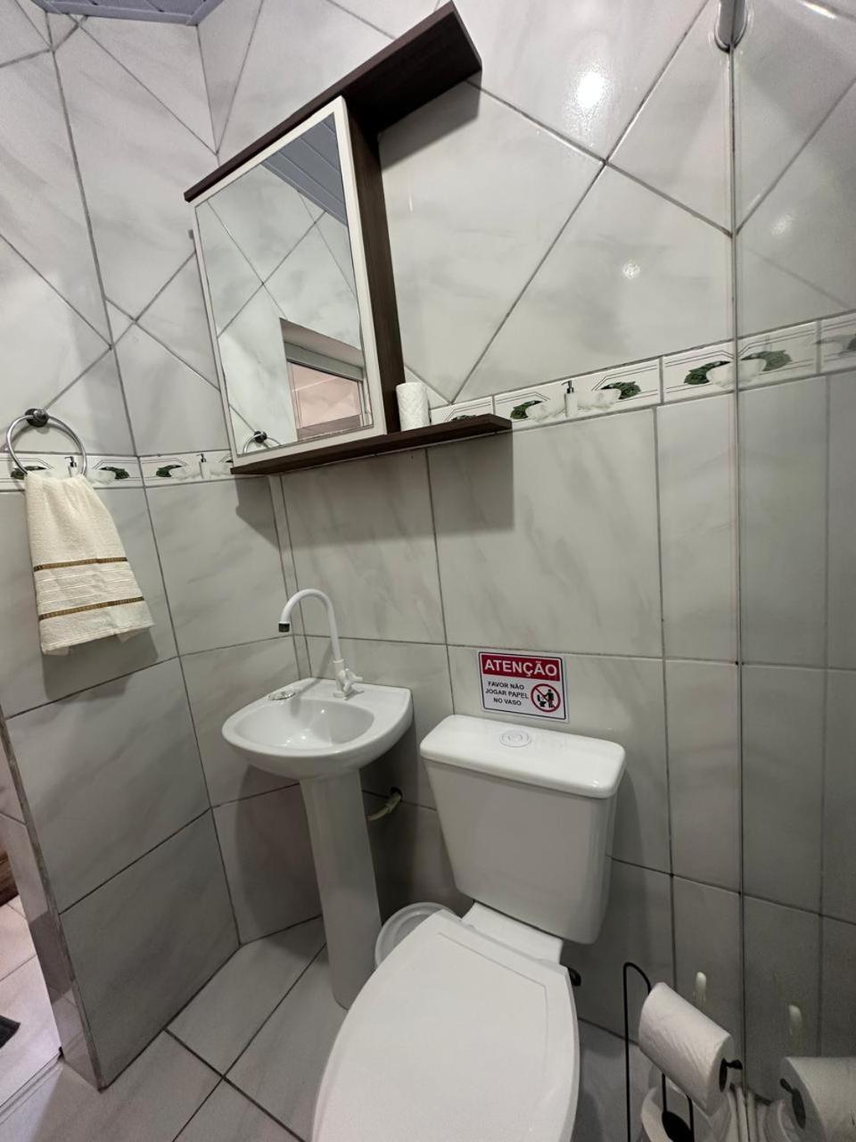 A Poucos Minutos Do Aeroporto De Floripa E Praias Do Sul Da Ilha *